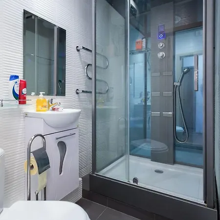 May Day Apartment *